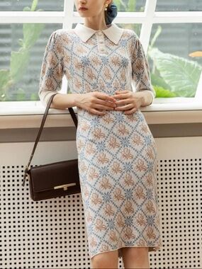 Simple Retro Floral Beige Knitted Dress Womens Size Medium